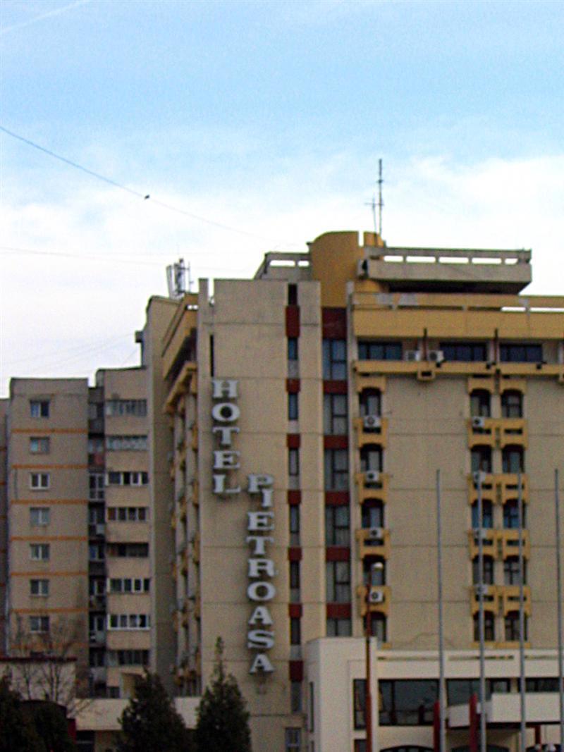 Hotel Pietroasa Bodzavásár Kültér fotó